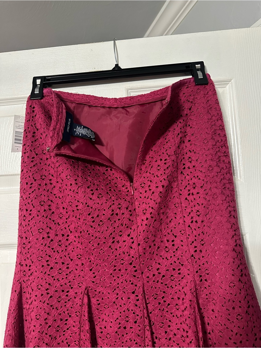 NWT Jones Wear Women’s Raspberry Lace Flare Skirt Size 4 - Picture 11 of 13